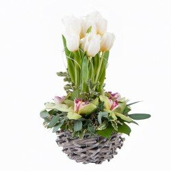 Корзина из цветов "Февраль"